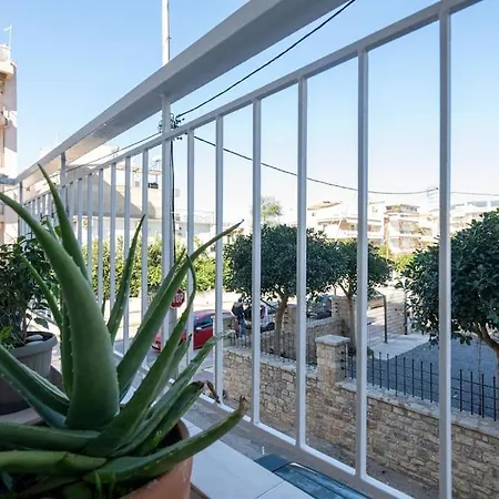 Sunny Escape Beachfront Studio Apartment *